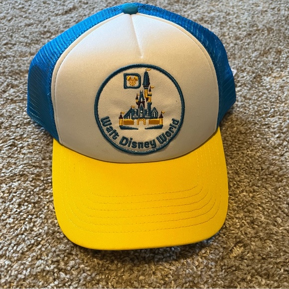 Disney Other - Walt Disney World vault collection trucker hat